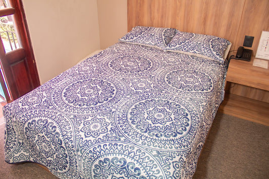 Colcha Roma con fundas para almohada Fresca y Ligera MATRIMONIAL JUMBO 2.00 x 2.40 mts