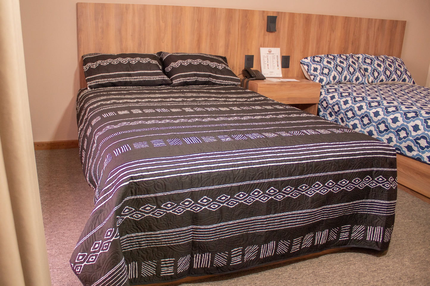 Colcha Roma con fundas para almohada Fresca y Ligera MATRIMONIAL JUMBO 2.00 x 2.40 mts