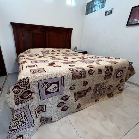 Colcha tipo Española doble Vista King Size 2.70 x 2.50 mts.