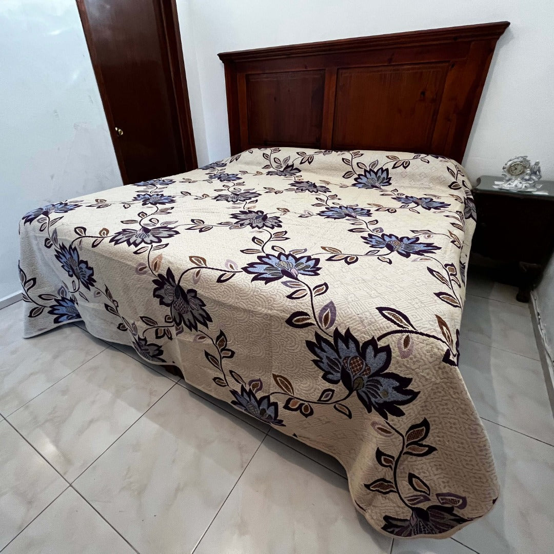 Colcha tipo Española doble Vista King Size 2.70 x 2.50 mts.