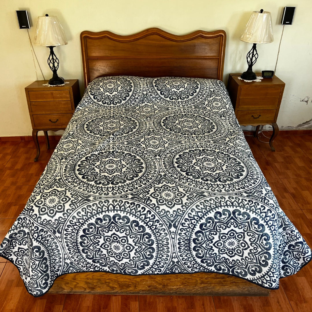 Colcha Roma con fundas para almohada Fresca y Ligera MATRIMONIAL JUMBO 2.00 x 2.40 mts