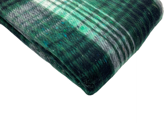 Manta Alaska de Material Regenerado 1.60 x 2.10