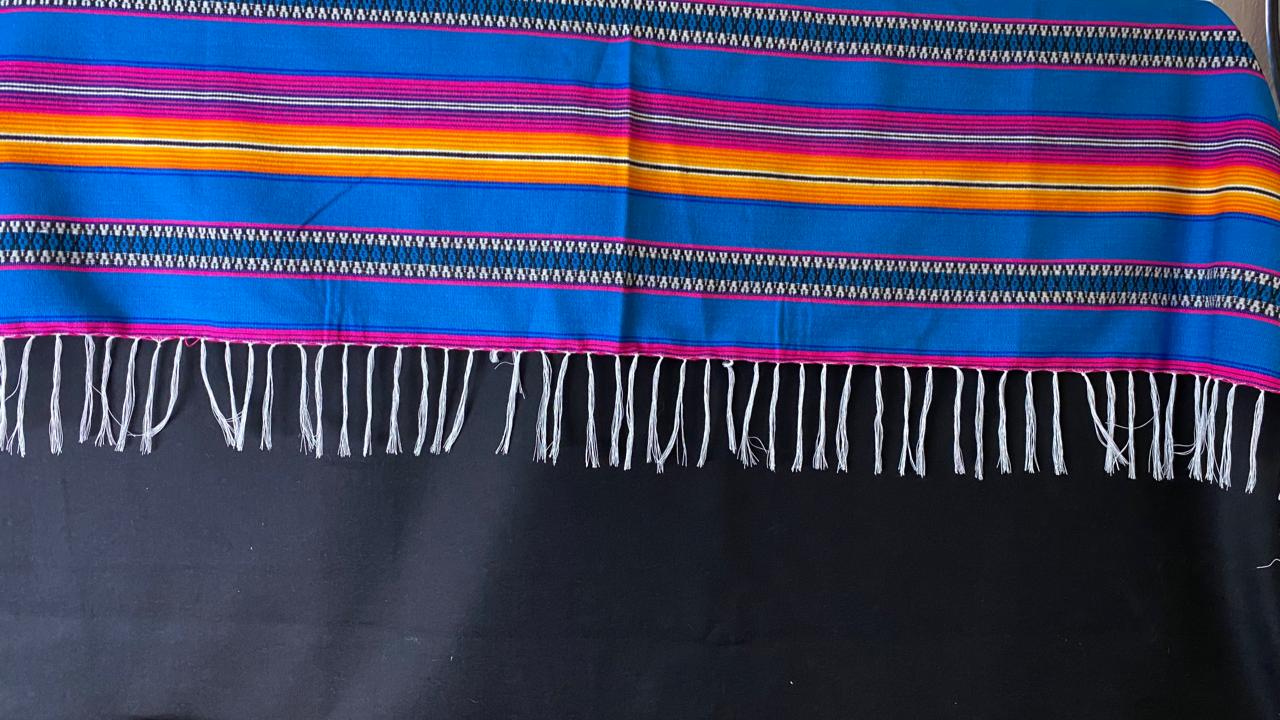 Sarape Artesanal Saltillo de Acrílico tamaño Matrimonial medidas de 1.60x2.00 mts